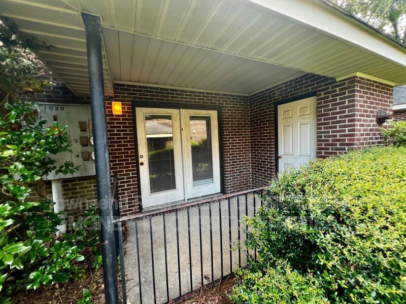 1020-4 Ancestry Drive- No Pets- Two Weeks Free Off First Full Month's Rent- property image