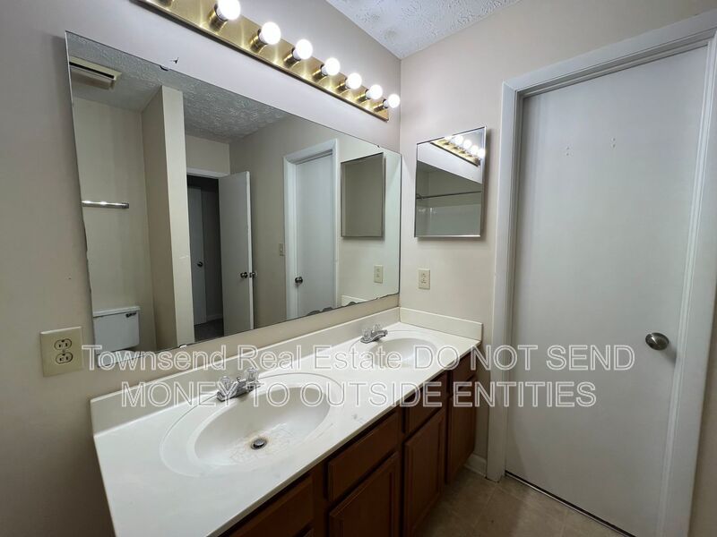 3355 Galleria Drive, Unit 30 property image