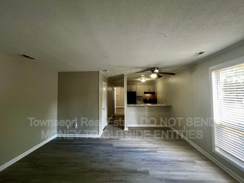 5858-D Century Oaks Dr. (No Pets)-Get 2 Weeks Free off First Full Month's Rent property image