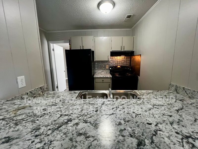 5858-D Century Oaks Dr. (No Pets)-Get 2 Weeks Free off First Full Month's Rent property image