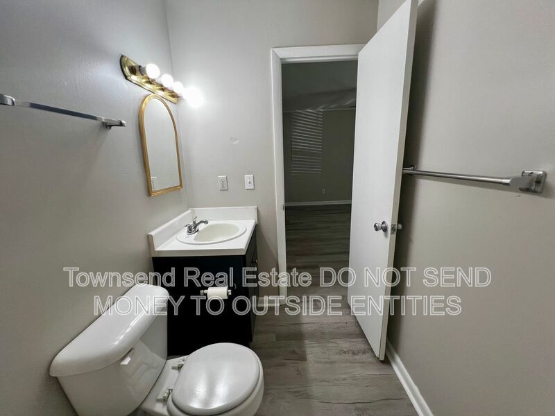 5858-D Century Oaks Dr. (No Pets)-Get 2 Weeks Free off First Full Month's Rent property image