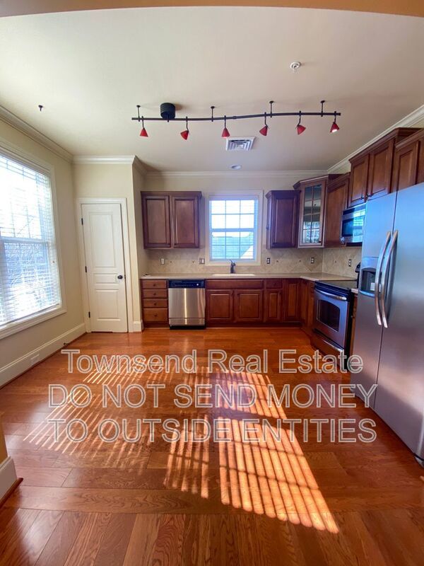 3310 Starboard Way #304 property image