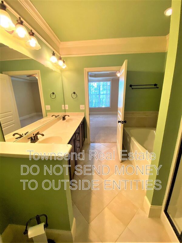 3310 Starboard Way #304 property image
