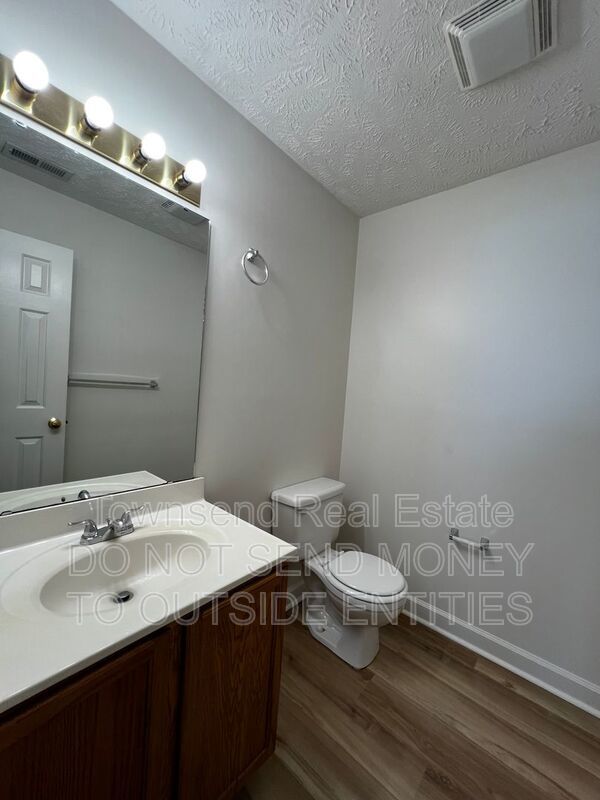 1028-1 Ancestry Drive- No Pets- Two Weeks Free On Your First Full Month's Rent - property image