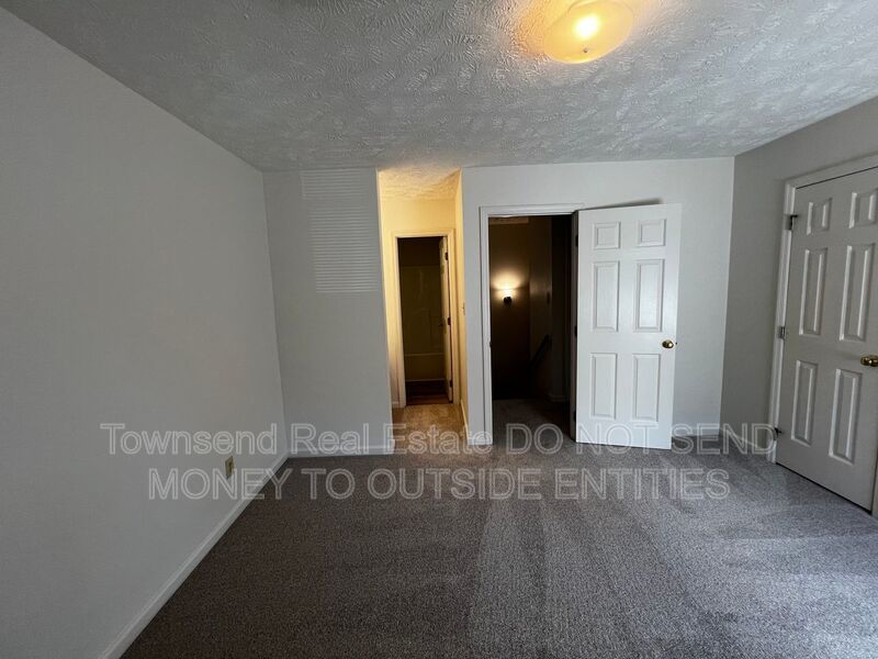 1028-1 Ancestry Drive- No Pets- Two Weeks Free On Your First Full Month's Rent - property image