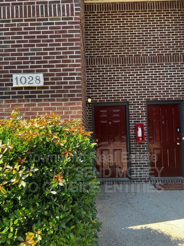 1028-1 Ancestry Drive- No Pets- Two Weeks Free On Your First Full Month's Rent - property image