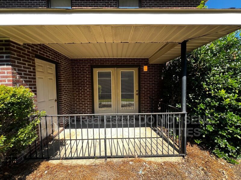 1028-1 Ancestry Drive- No Pets- Two Weeks Free On Your First Full Month's Rent - property image
