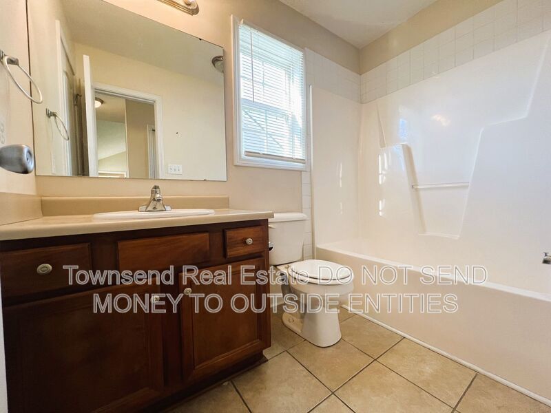 4417 Harborgate Rd- (NO PETS) property image