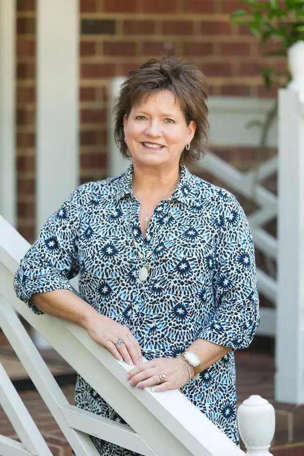 Picture of Laurie Linder
